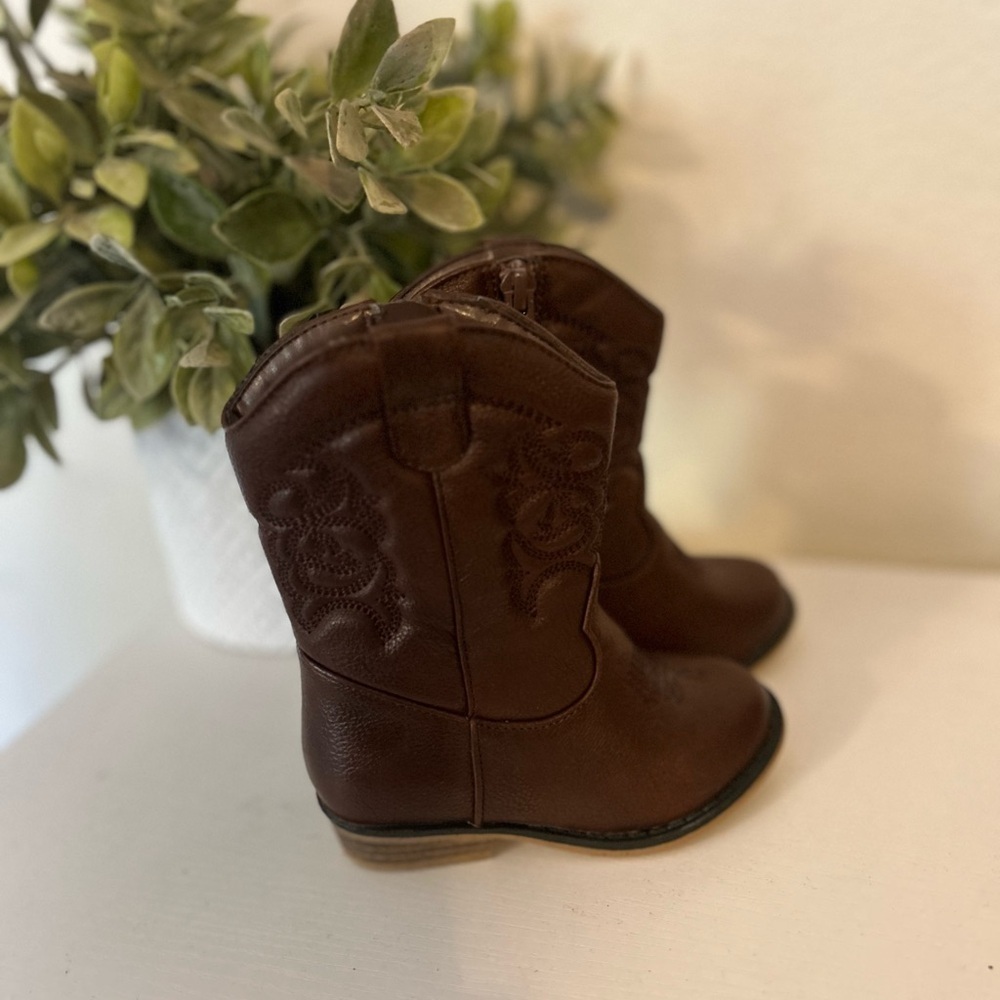 Cat & jack western zip boots almond toe